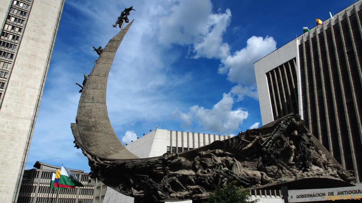 'Das Monumento a la Raza' vom kolumbianischen Bildhauer Betancur