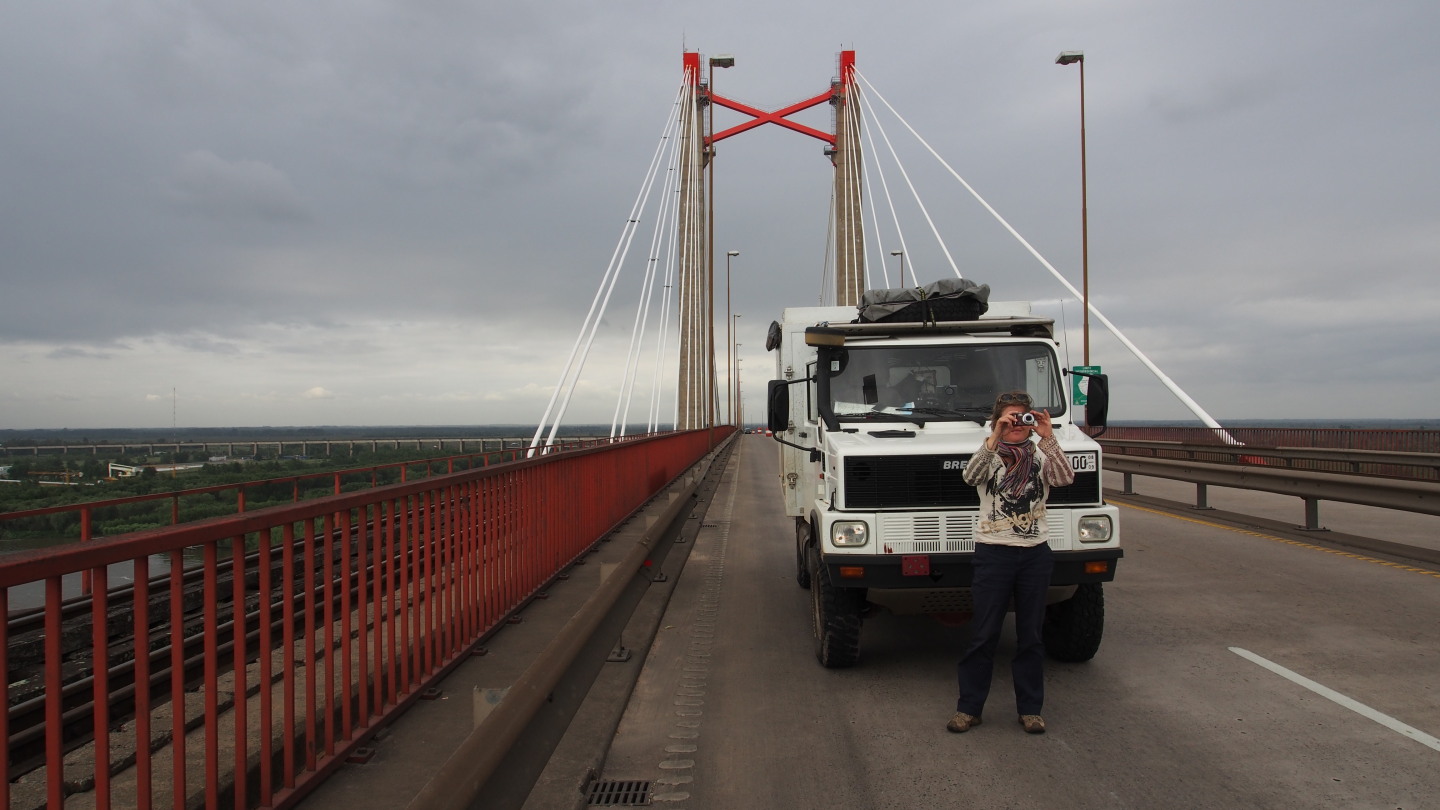 Brücke über den Rio Parana bei Buenos Aires